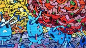 Buntes Graffiti mit Robotern